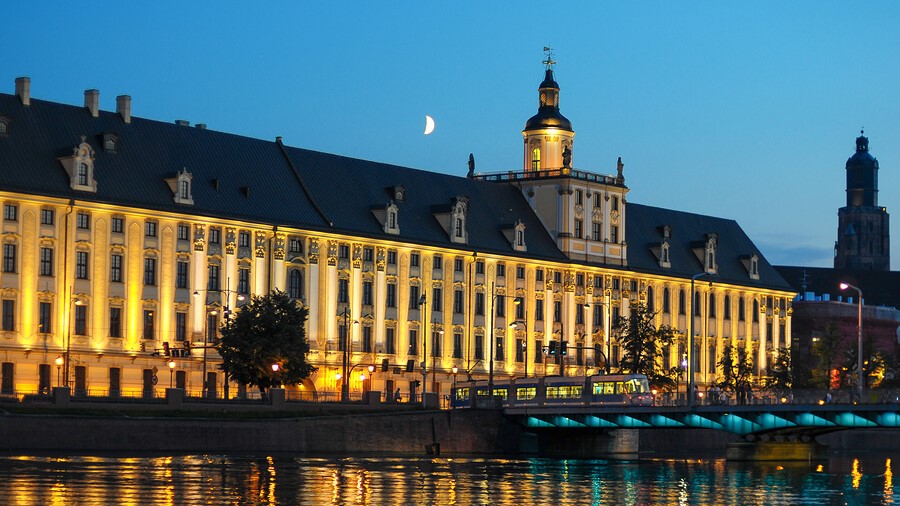 Study And Work In Poland For International Students study-and-work-in-poland-for-international-students